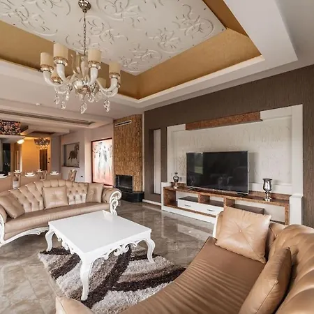 Villa Aura #1 *