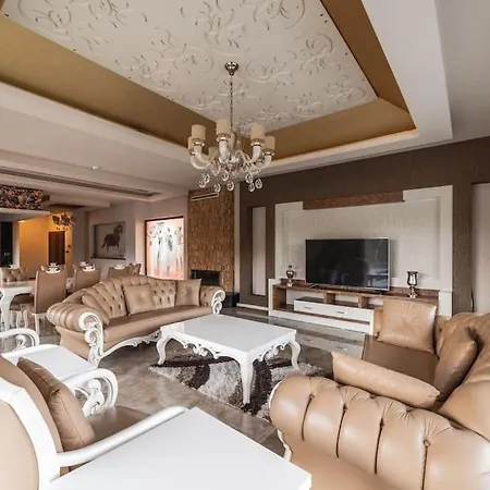Villa Aura #1 *